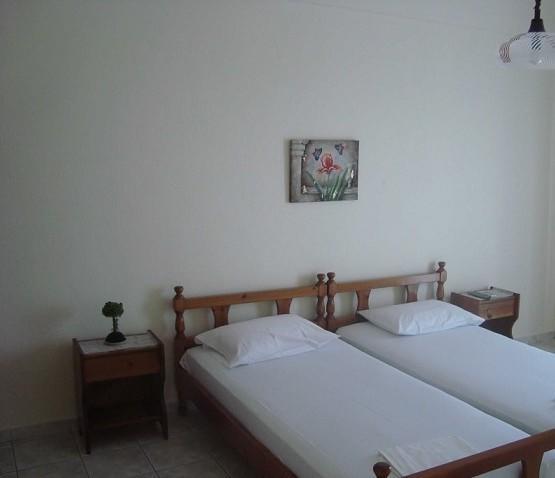 Yianna Studios & Apartments Gerakini Pokoj fotografie